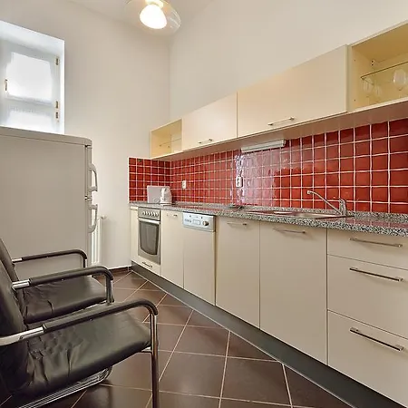 Apartmán Ambiente Serviced - Tallerova *