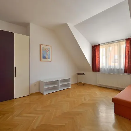 Apartmán Ambiente Serviced - Tallerova *