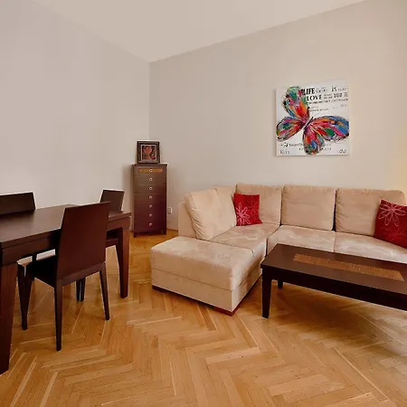 Ambiente Serviced - Tallerova *